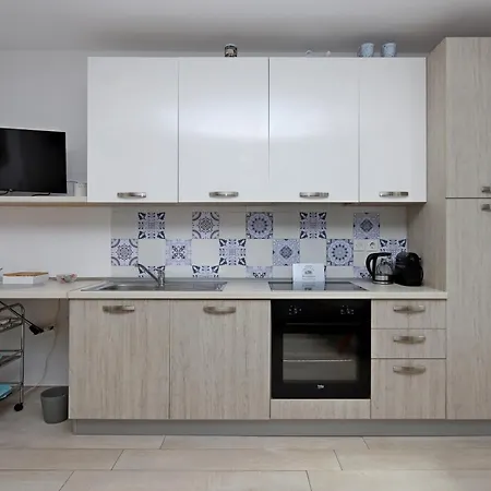 Apartment With Parking Space Icici, Opatija - 14155