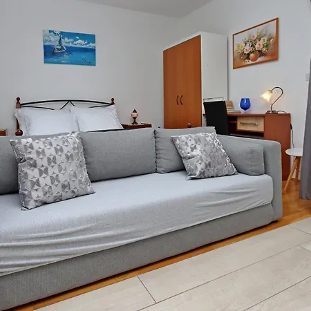 With A Parking Space Icici, Opatija - 14155 Appartement